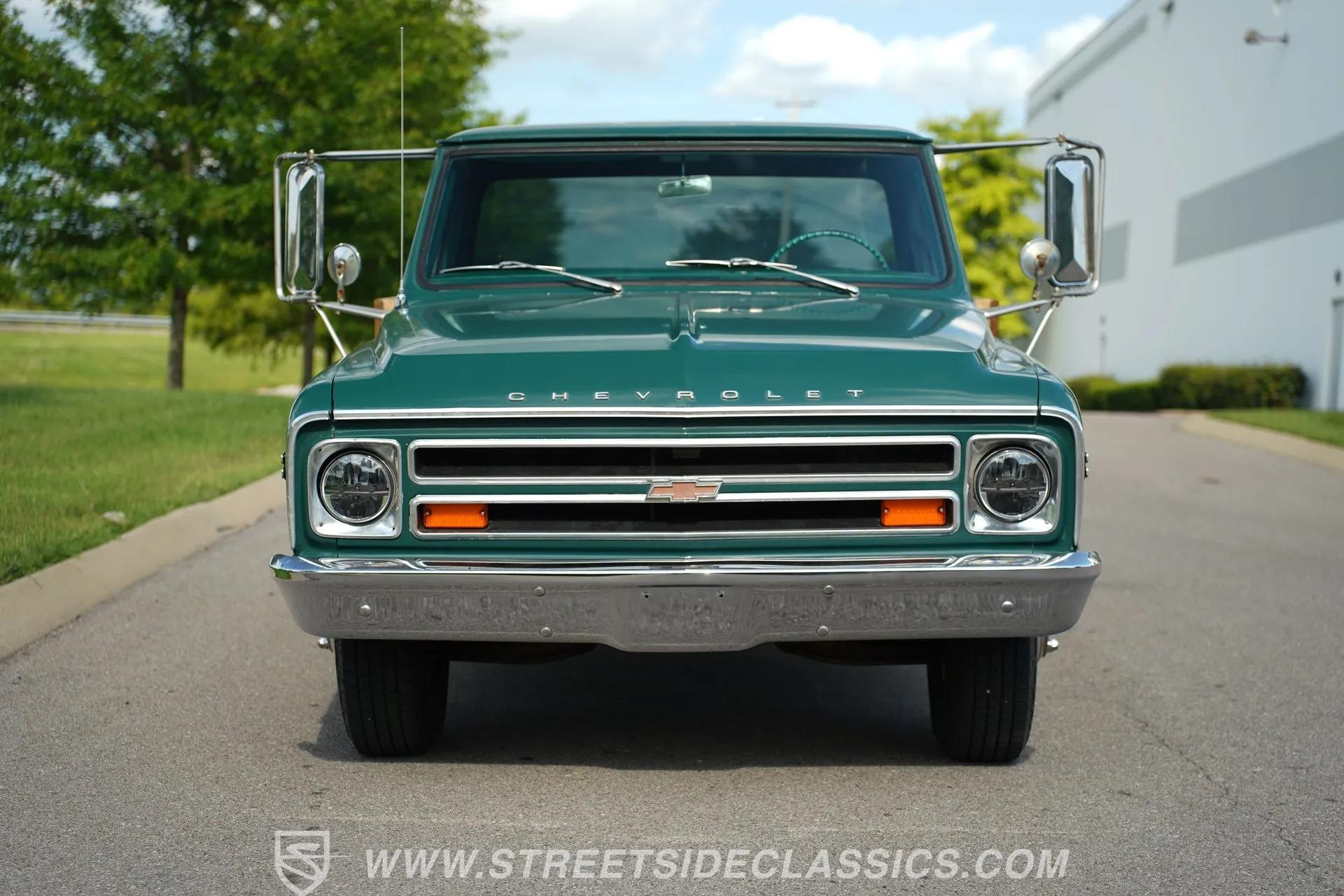 1968 Chevrolet C30 Flatbed Dually