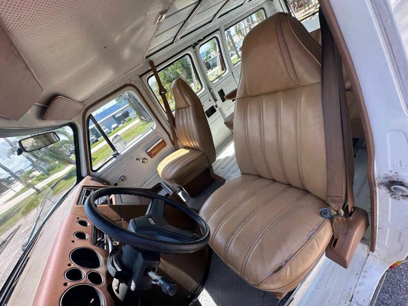 1990 Chevrolet G10 - 5