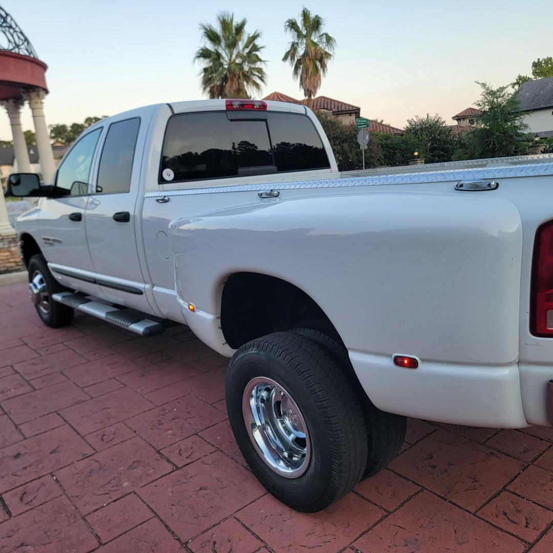 2005 Dodge Ram 3500 SLT Big Horn - 4