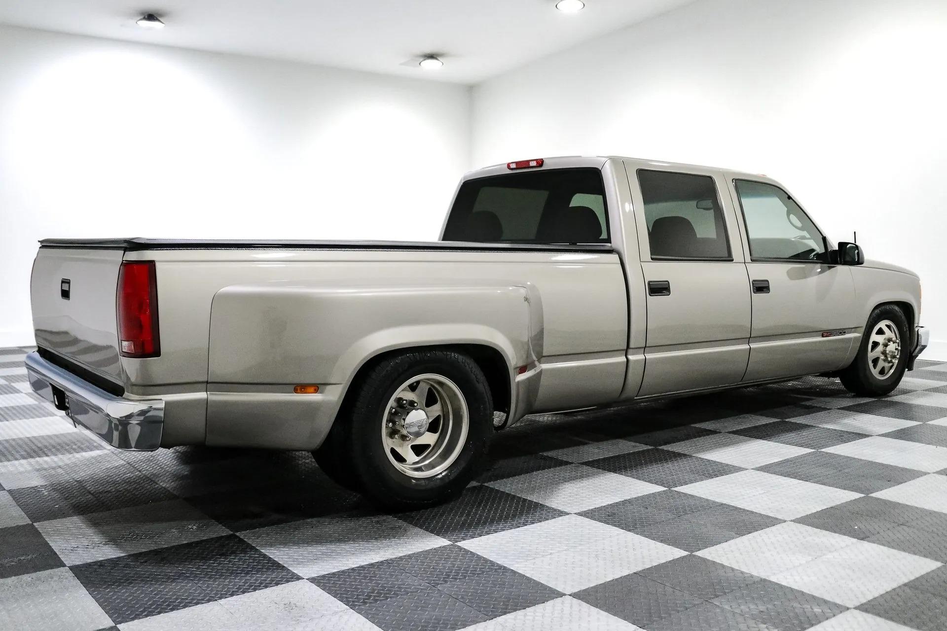 2000 GMC K3500 Dually