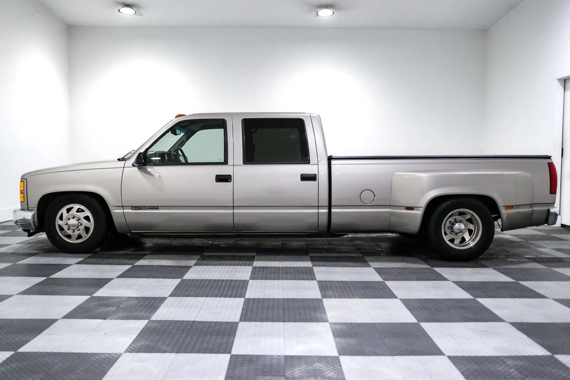 2000 GMC K3500 Dually - 2