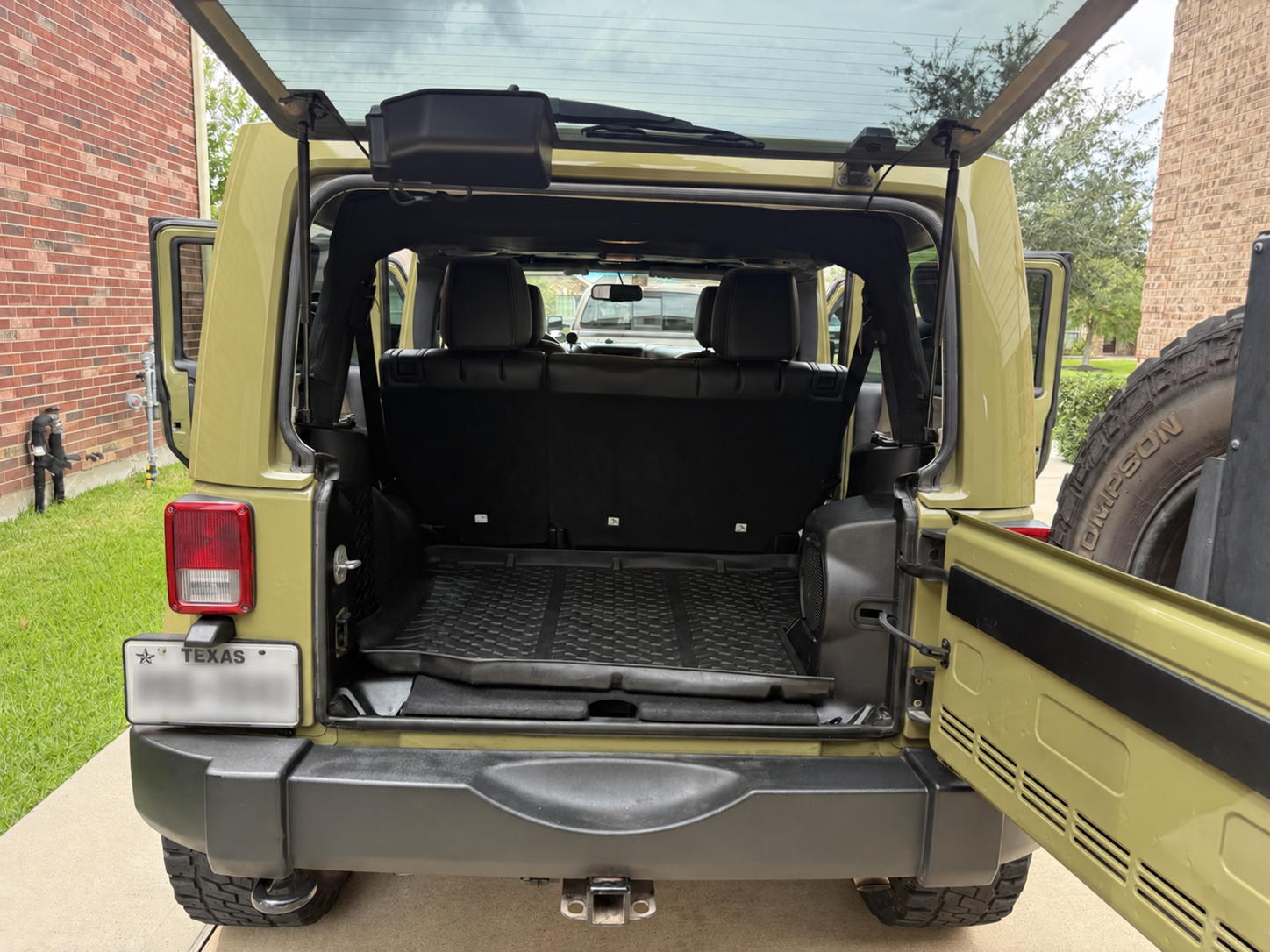 2013 Jeep Wrangler Sahara
