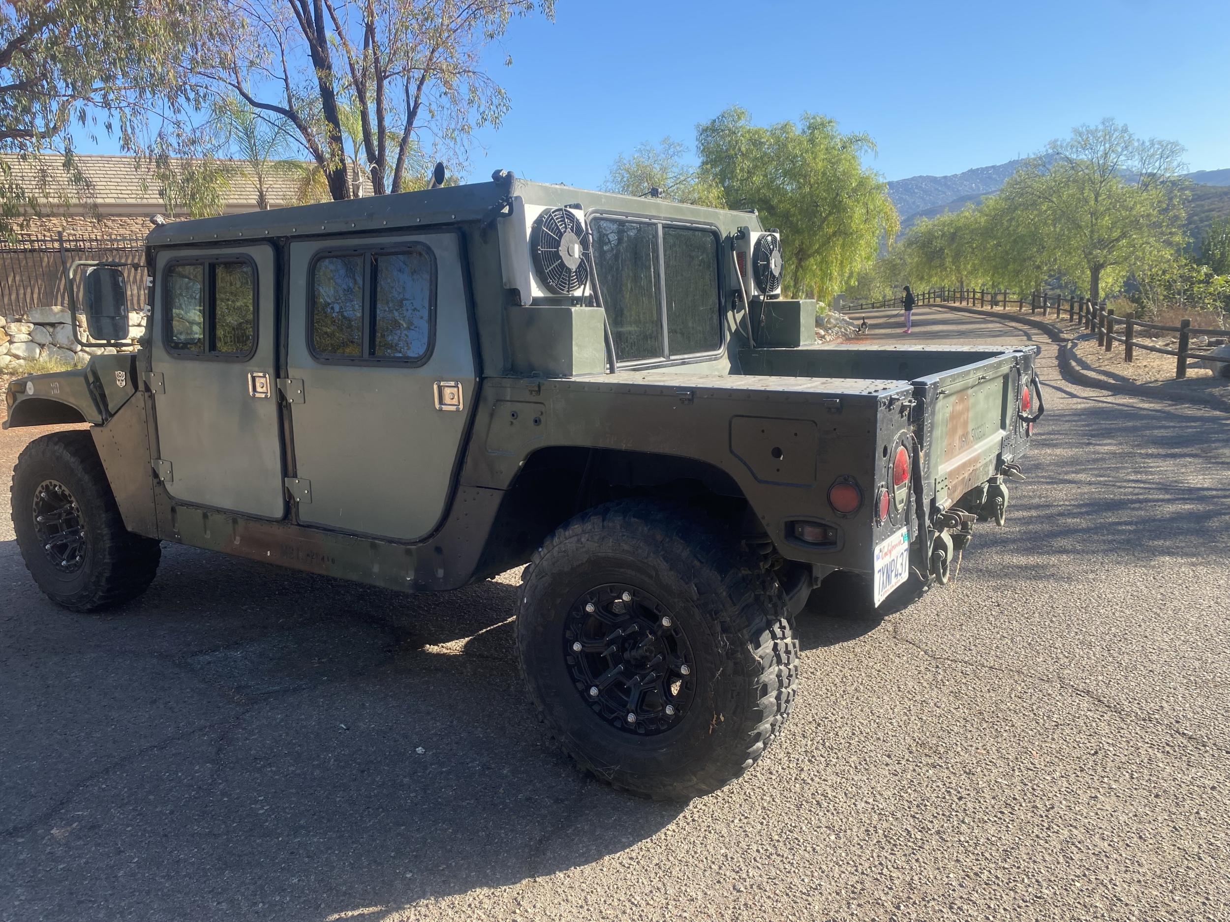 1993 AM General M998 HMMWV