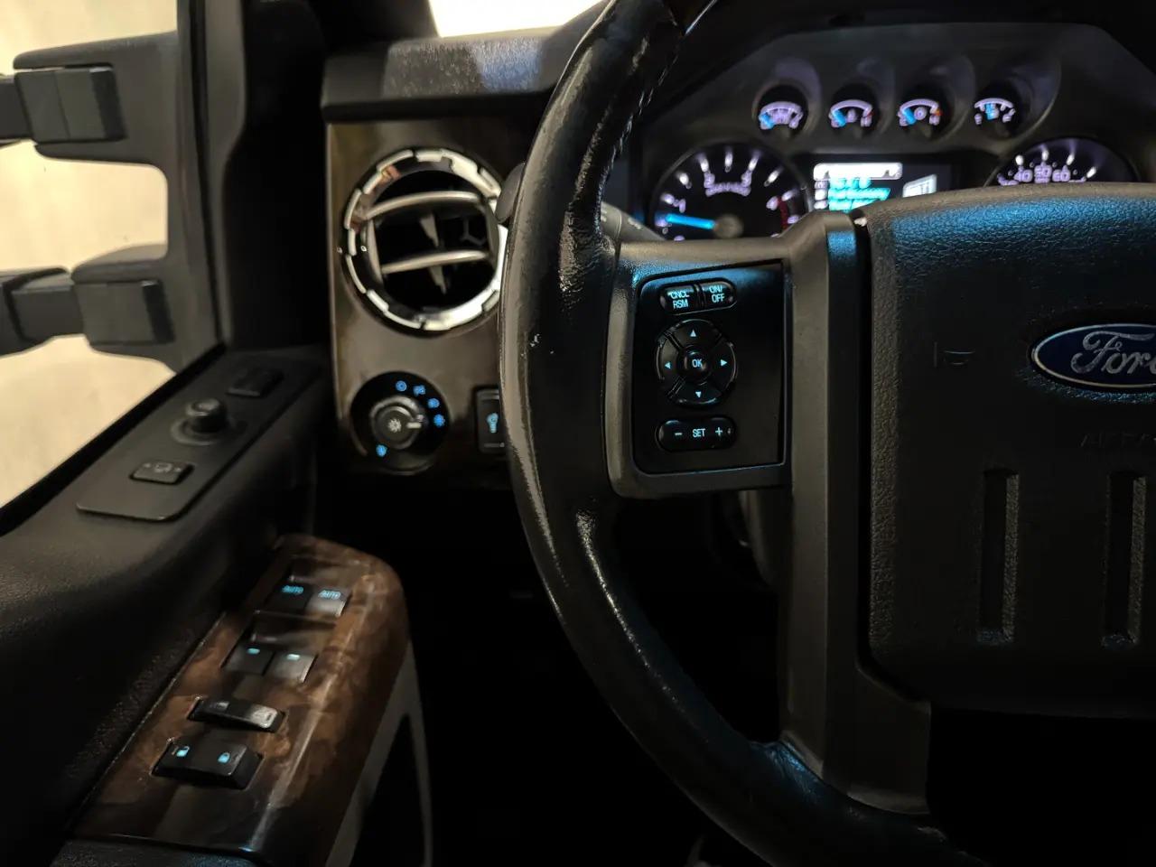 2014 Ford F-250 Super Duty Platinum