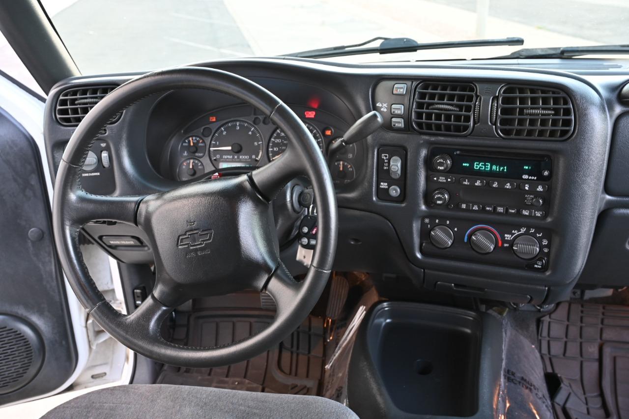 2002 Chevrolet S-10 Blazer 4x4