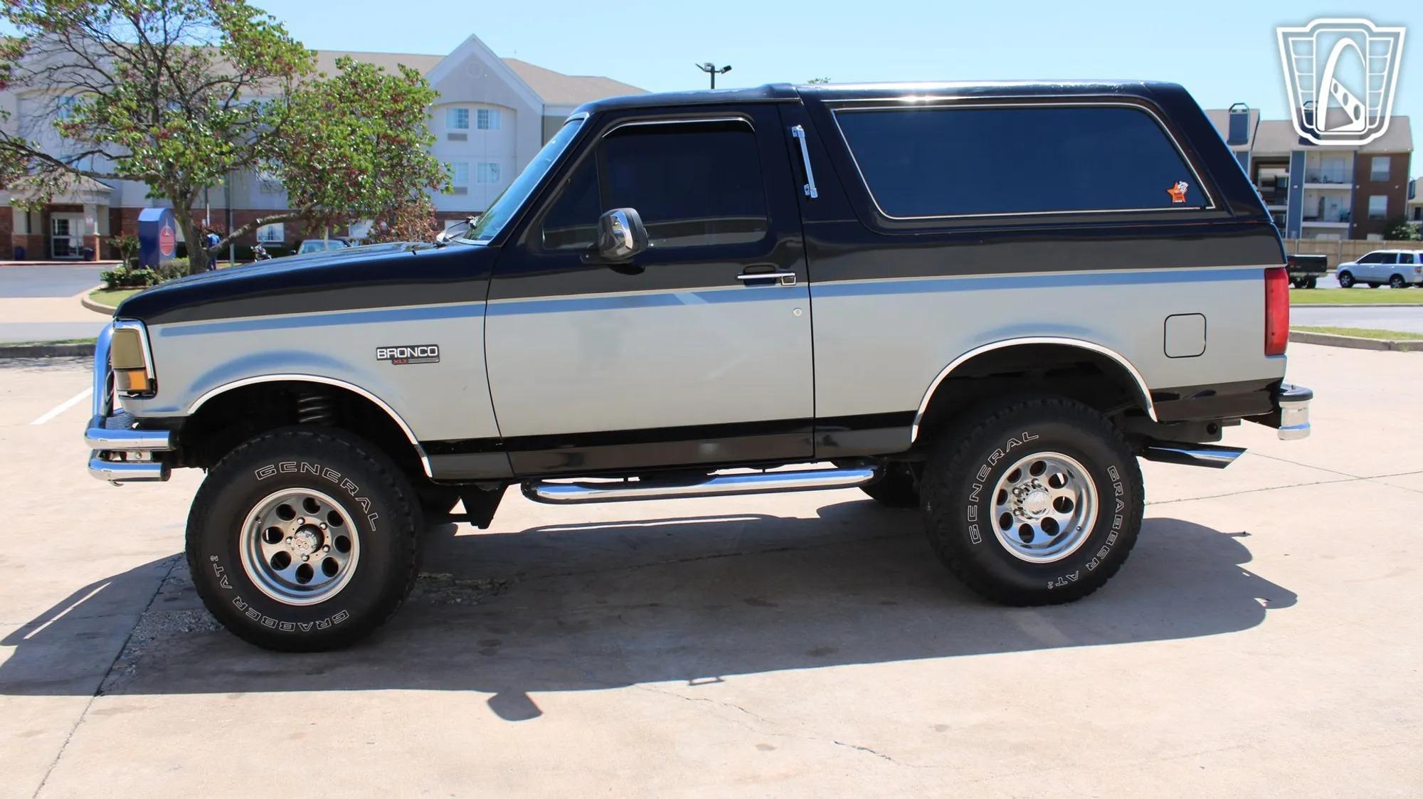 1993 Ford Bronco XLT