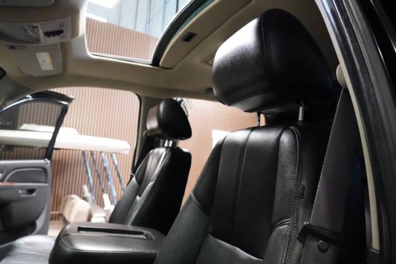 2012 Chevrolet Avalanche LT