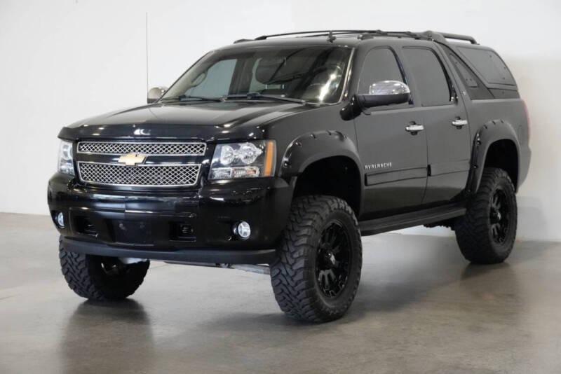 2012 Chevrolet Avalanche LT - 4