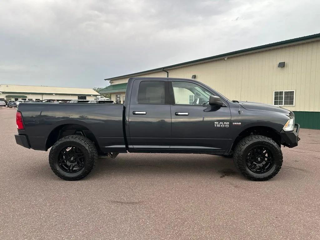 2017 Ram 1500 SLT - 2