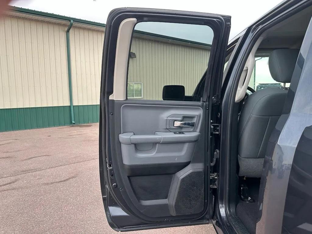 2017 Ram 1500 SLT