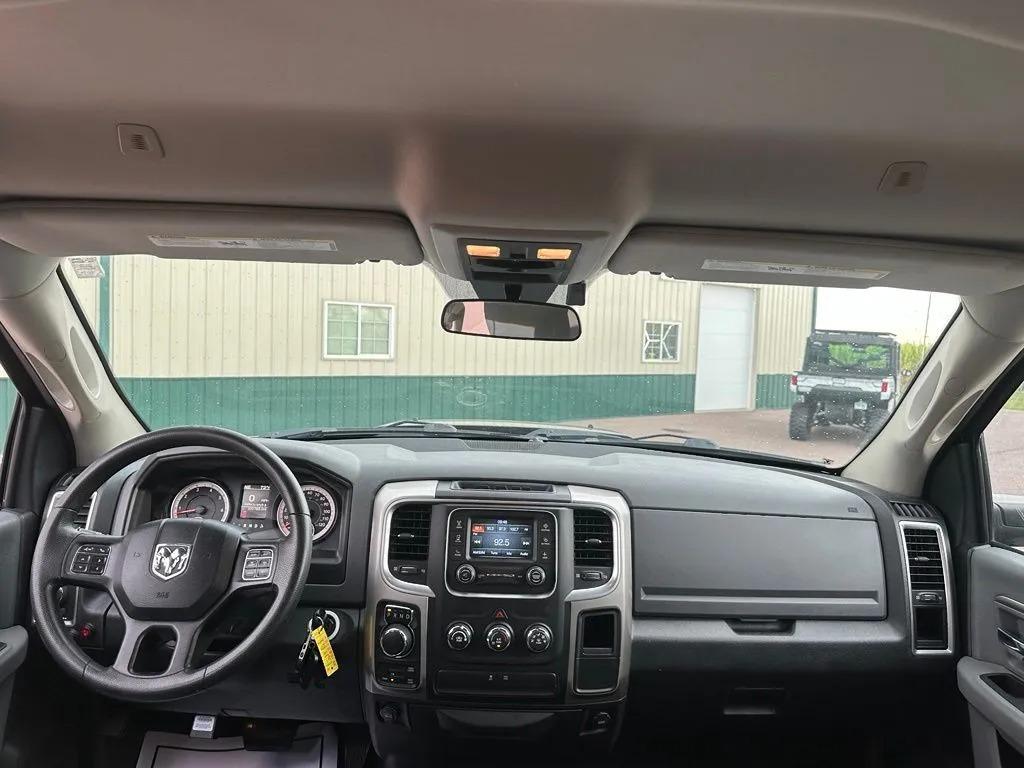 2017 Ram 1500 SLT