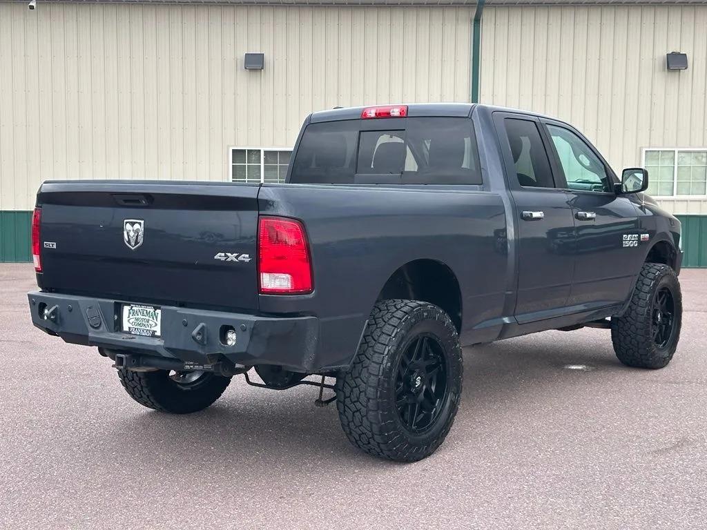 2017 Ram 1500 SLT - 3