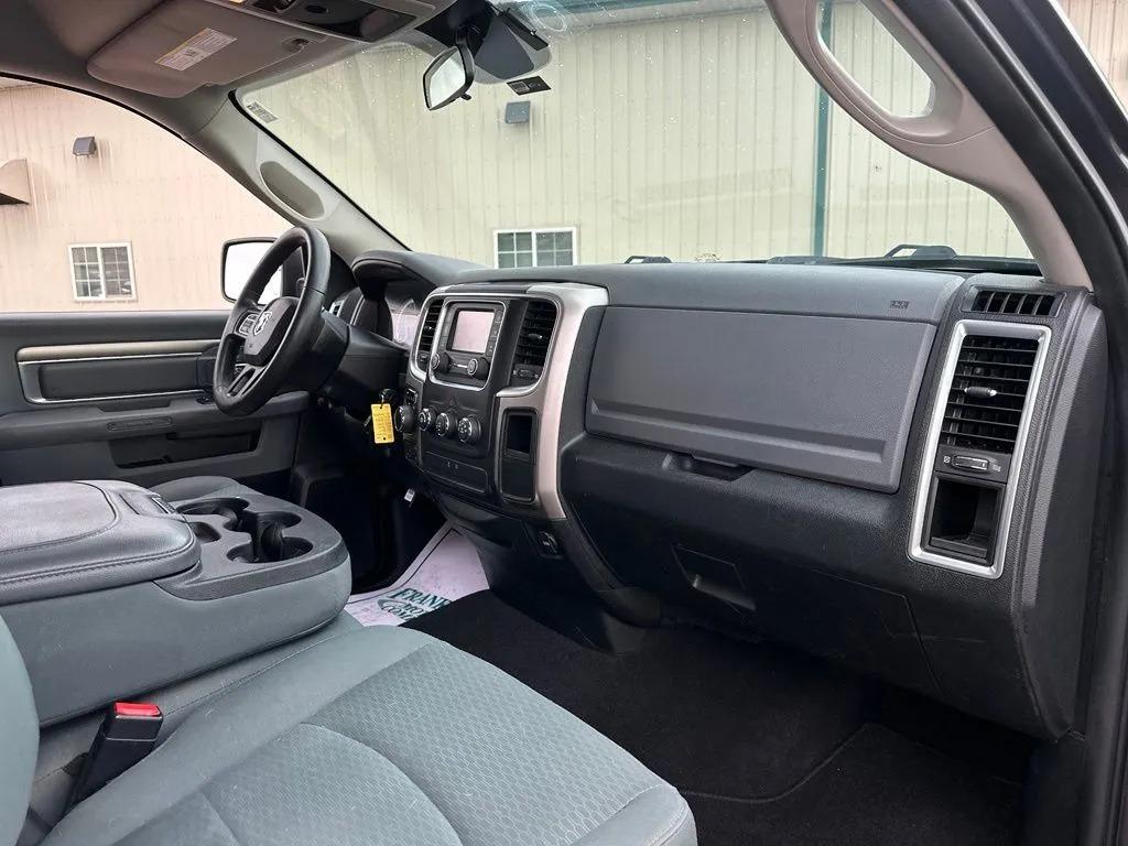 2017 Ram 1500 SLT