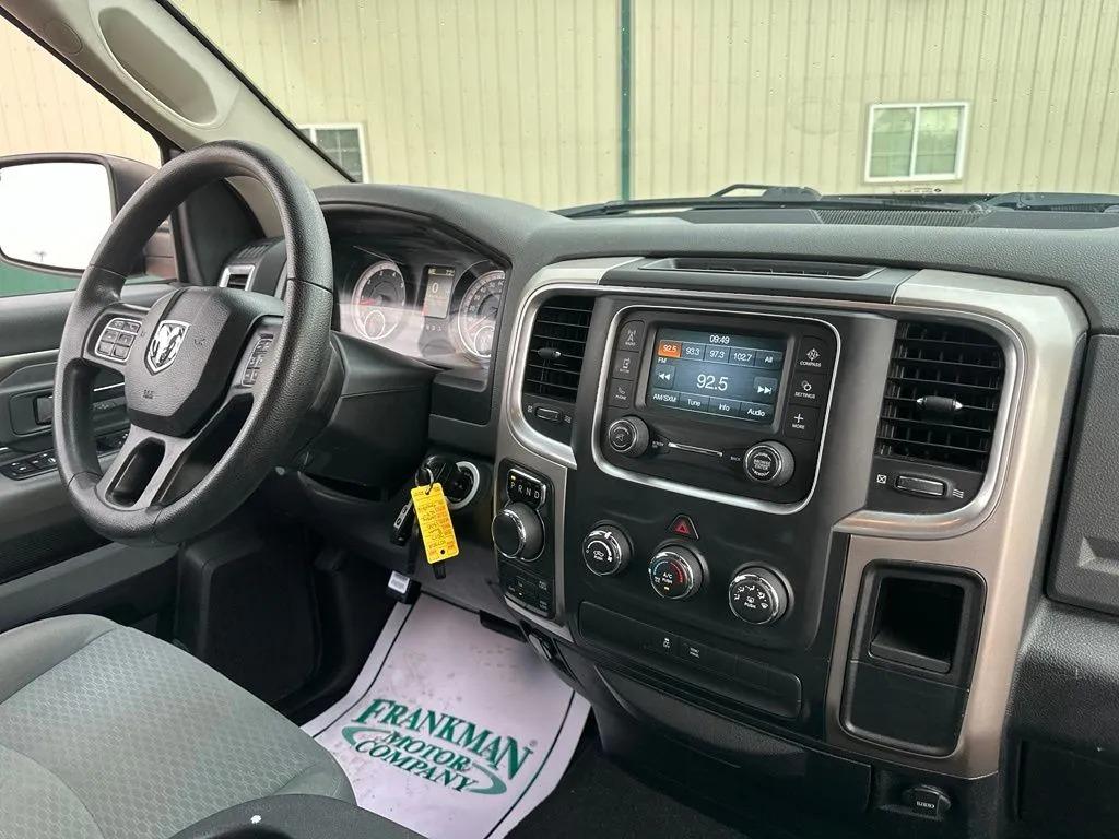 2017 Ram 1500 SLT