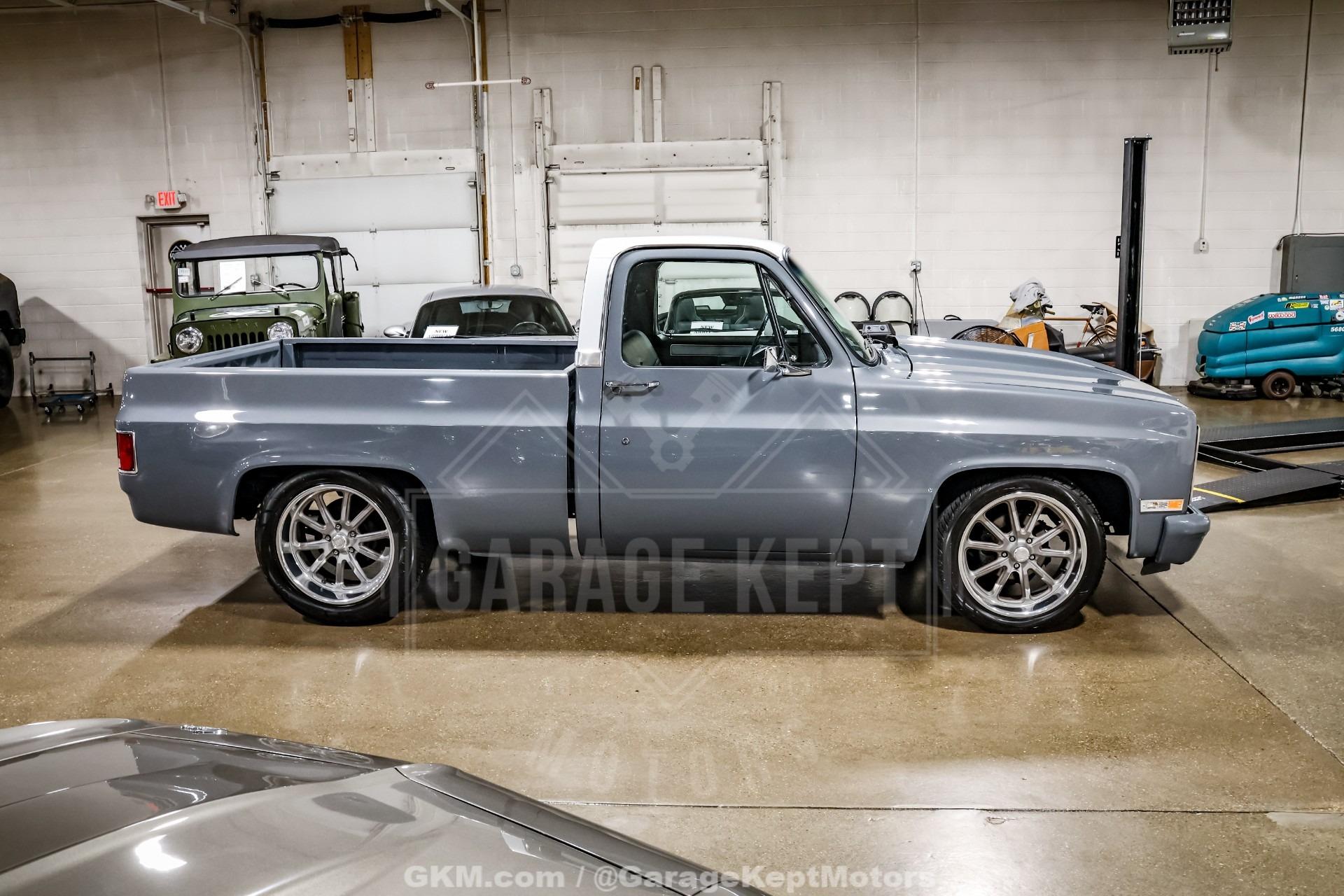 1986 GMC C1500 Sierra Classic - 2
