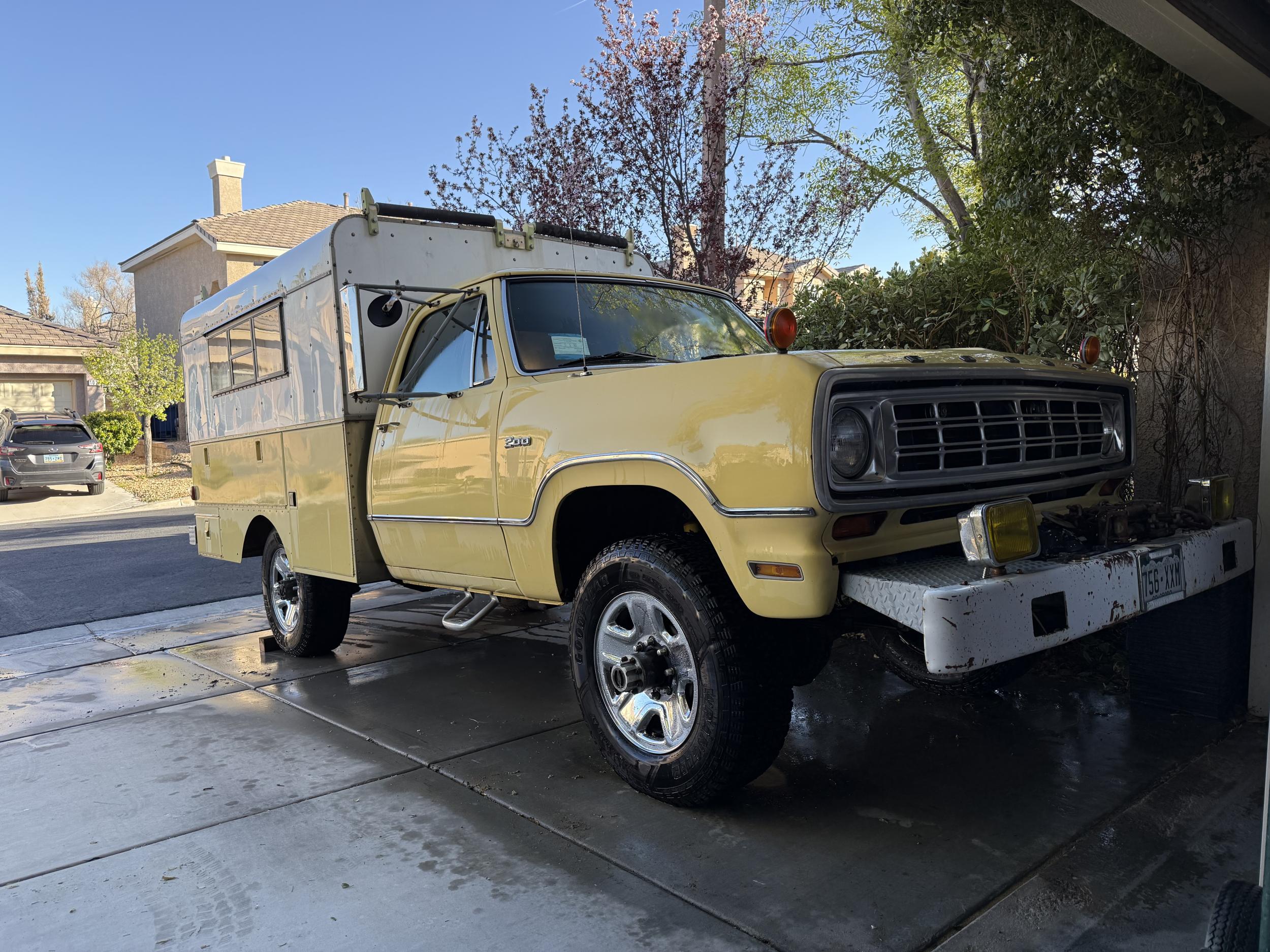 1974 Dodge W200 Adventurer - 5