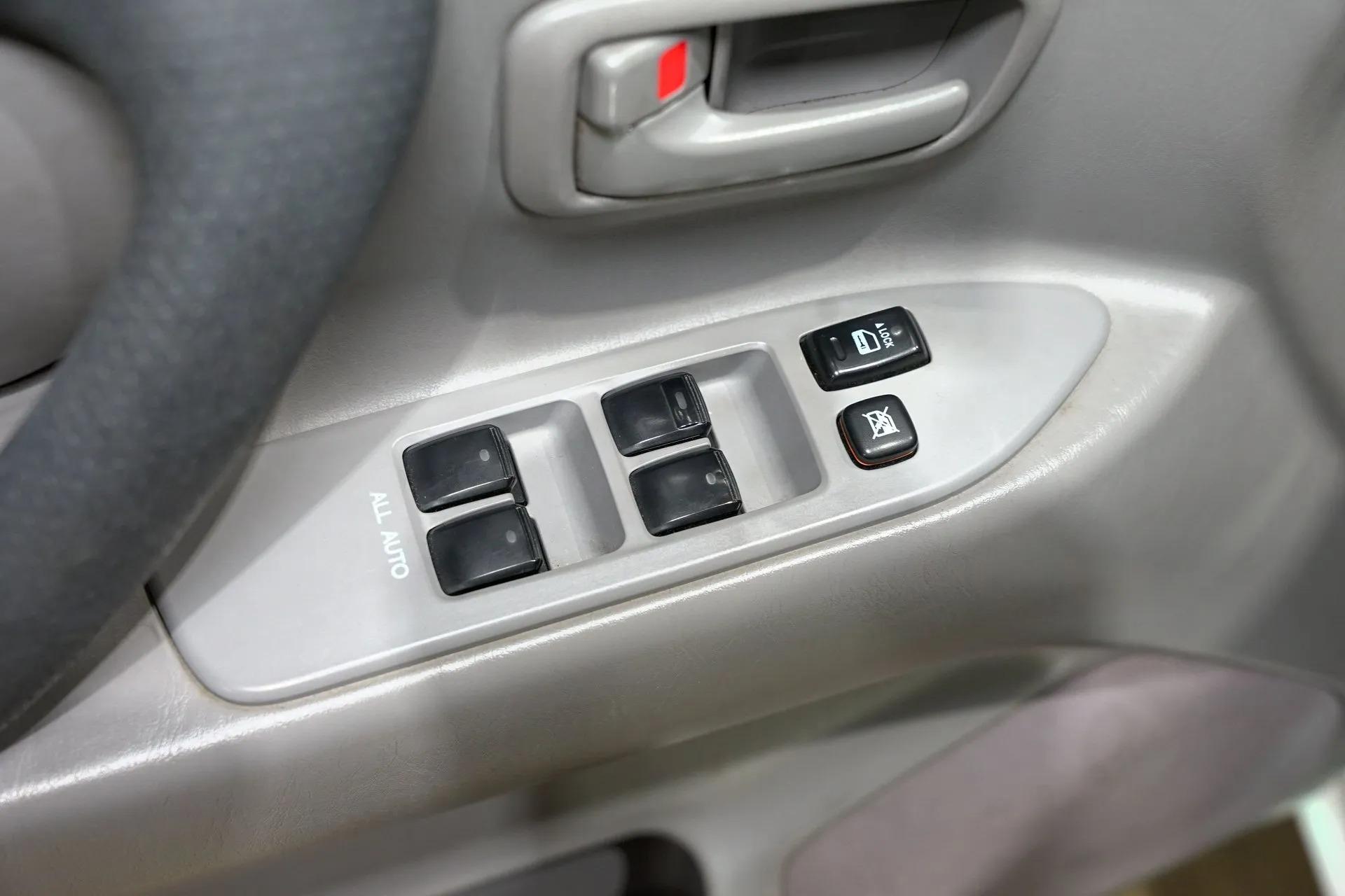 2005 Toyota Land Cruiser