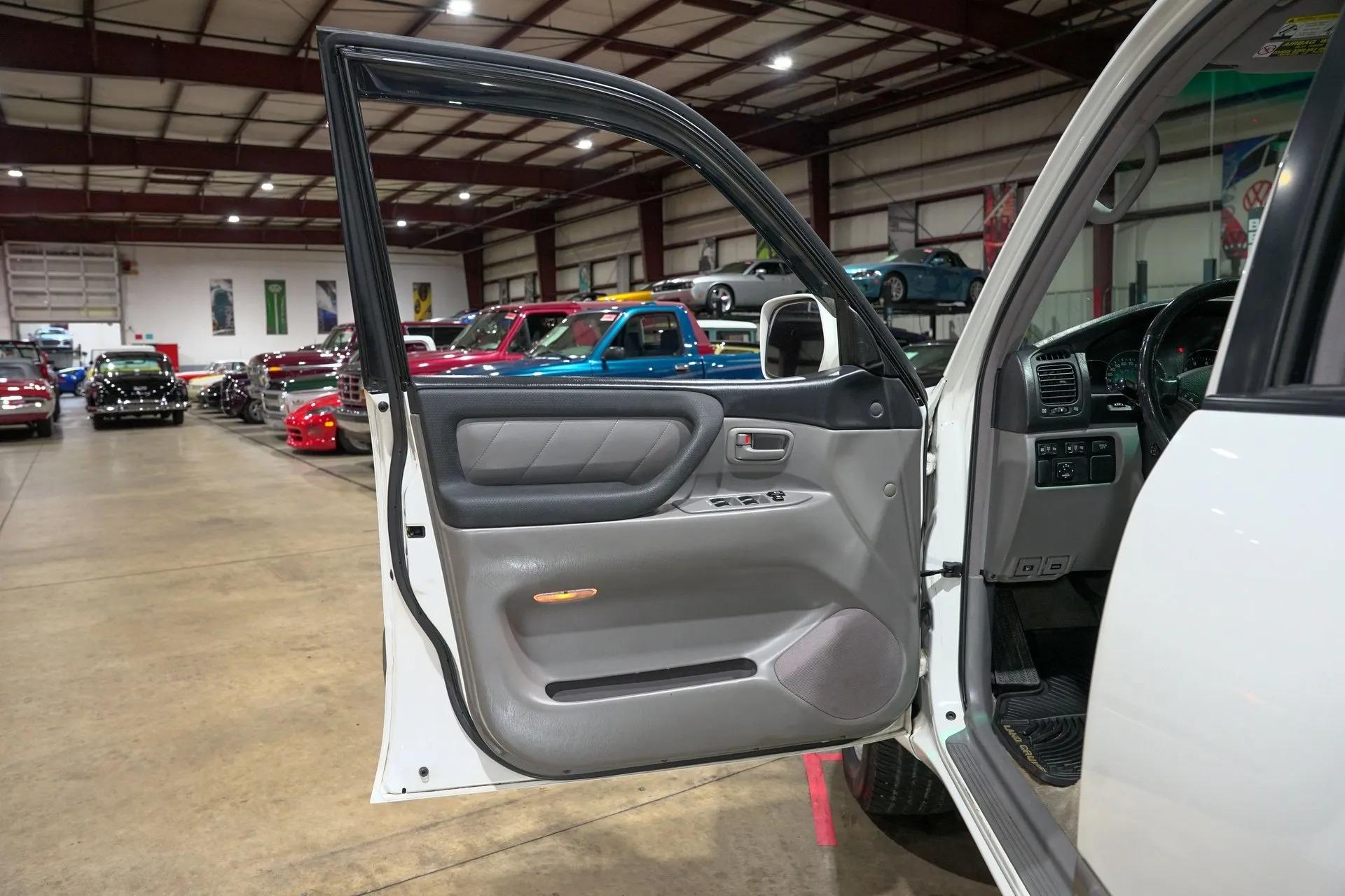 2005 Toyota Land Cruiser