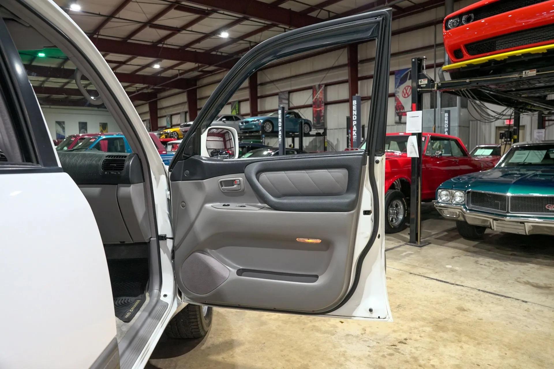 2005 Toyota Land Cruiser