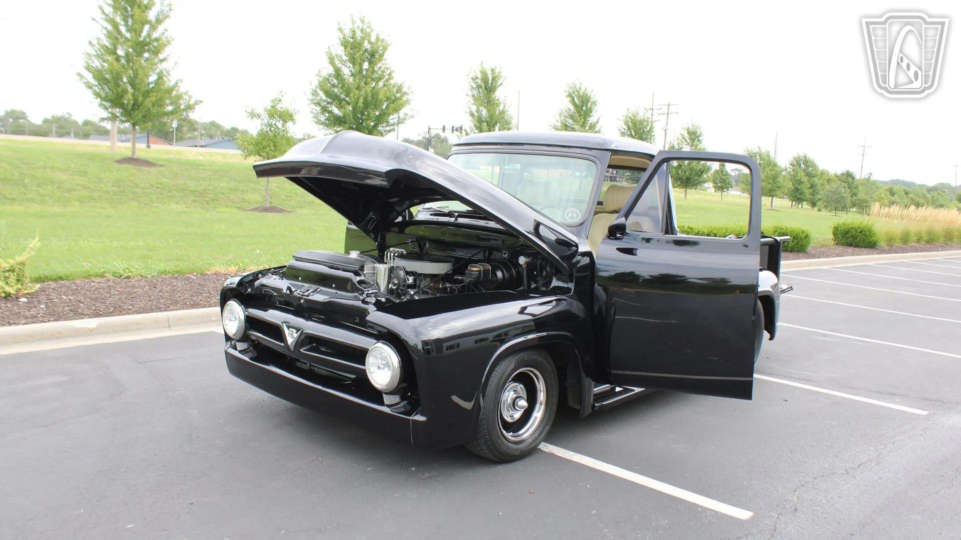 1953 Ford F-100