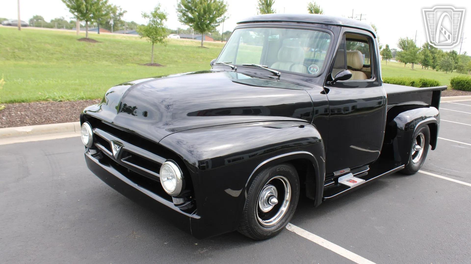 1953 Ford F-100