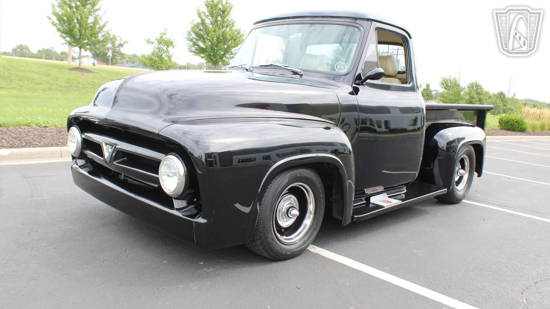 1953 Ford F-100