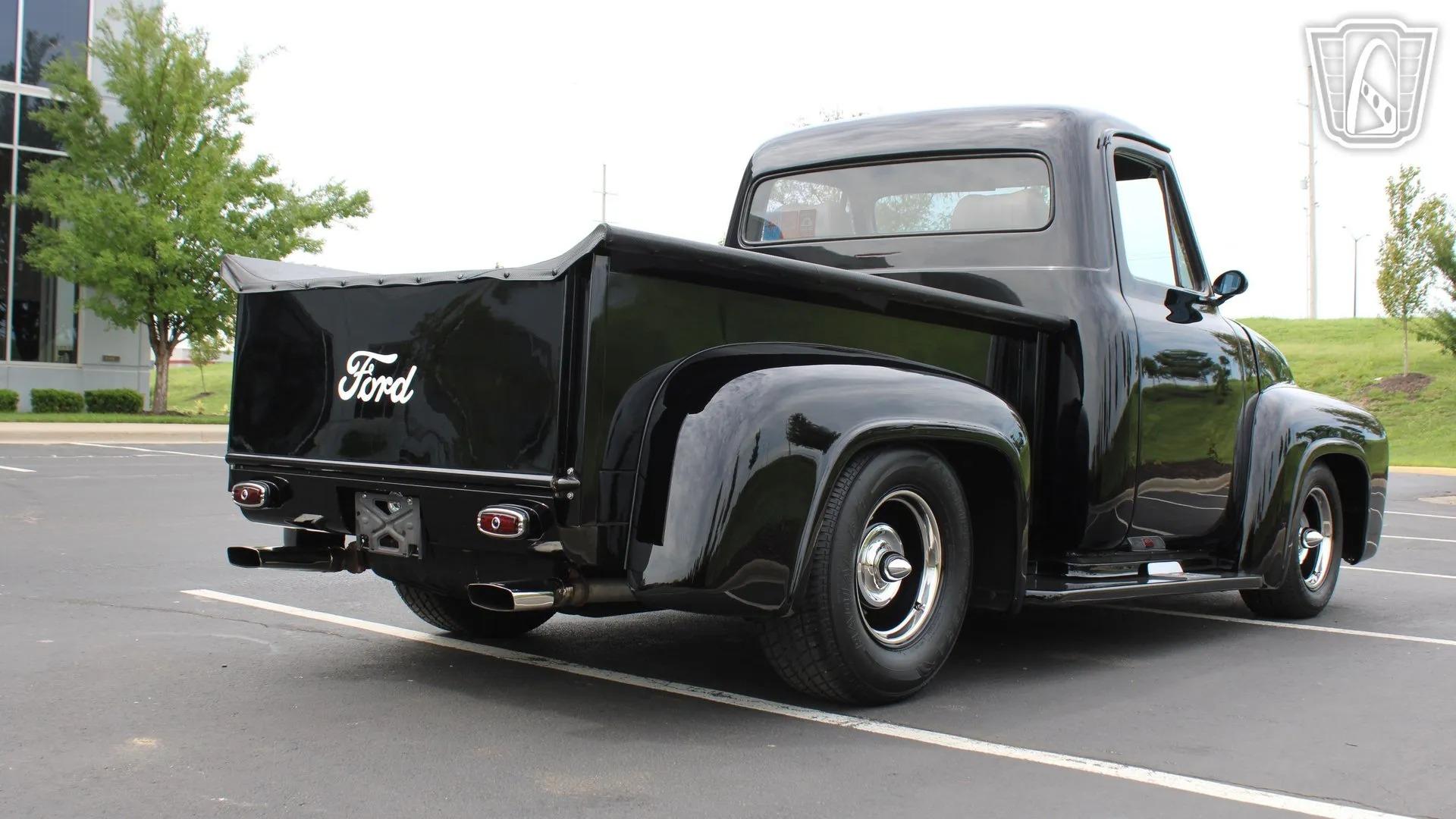 1953 Ford F-100 - 5