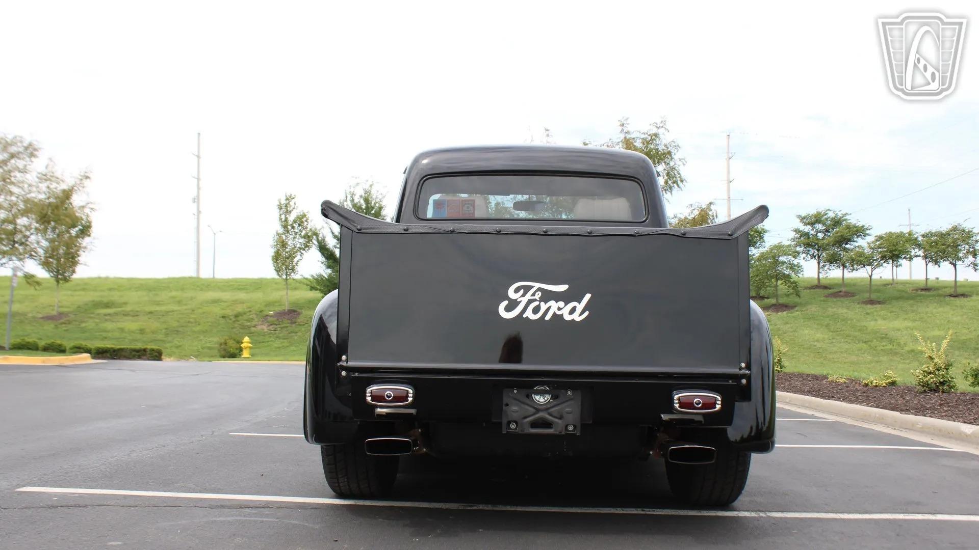 1953 Ford F-100