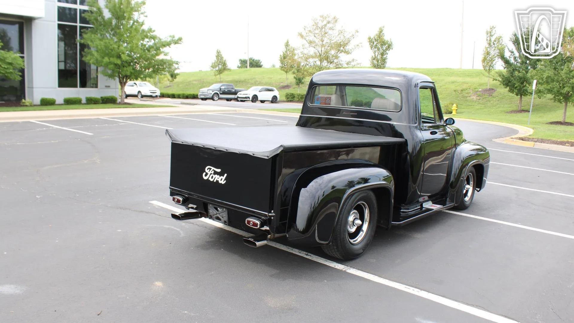 1953 Ford F-100