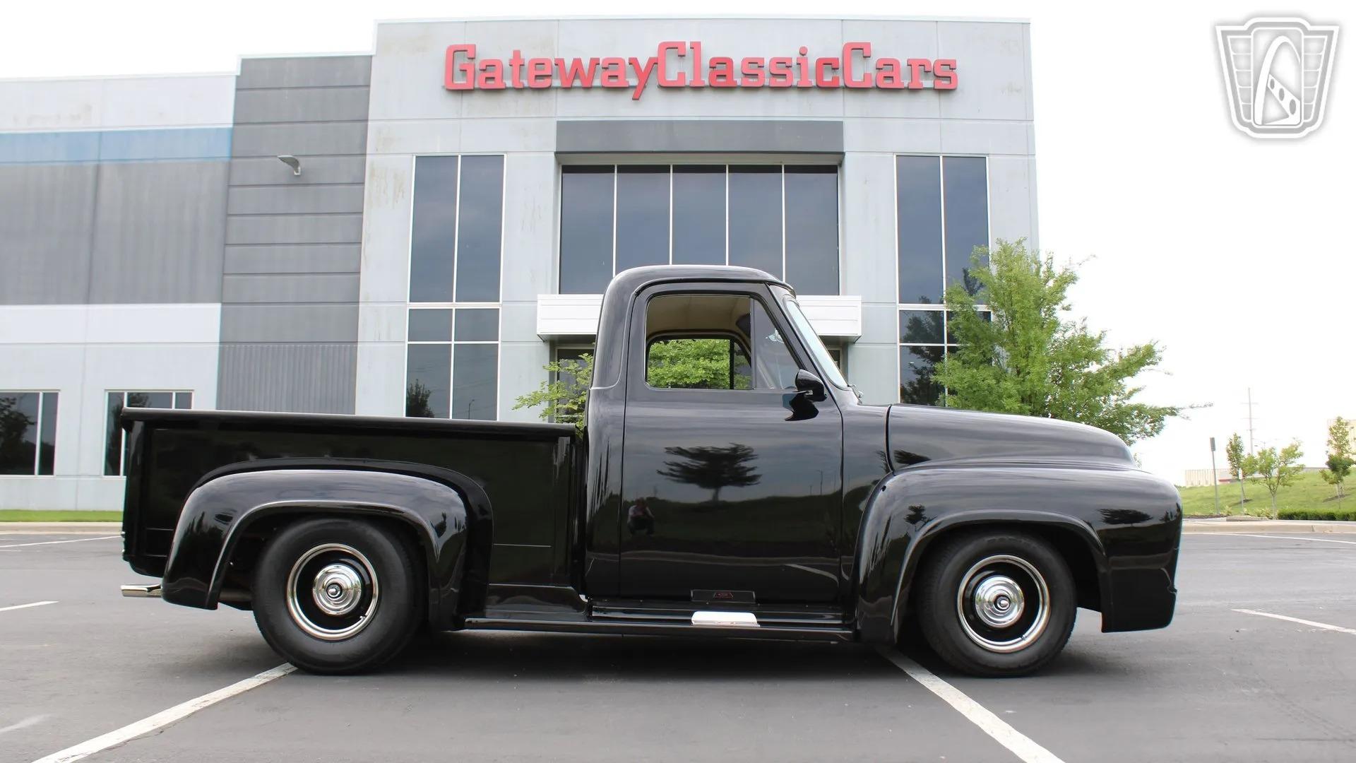 1953 Ford F-100