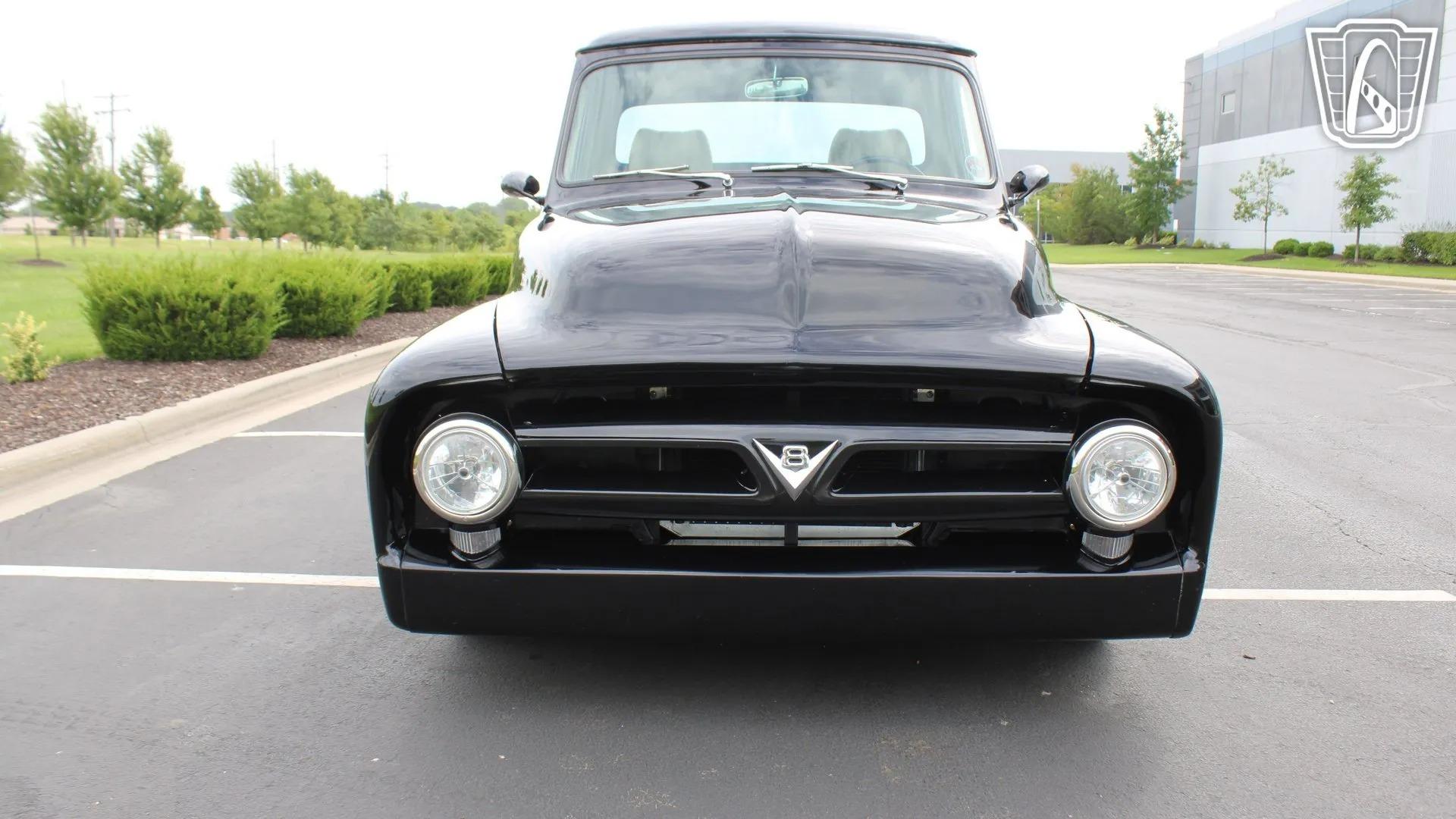 1953 Ford F-100