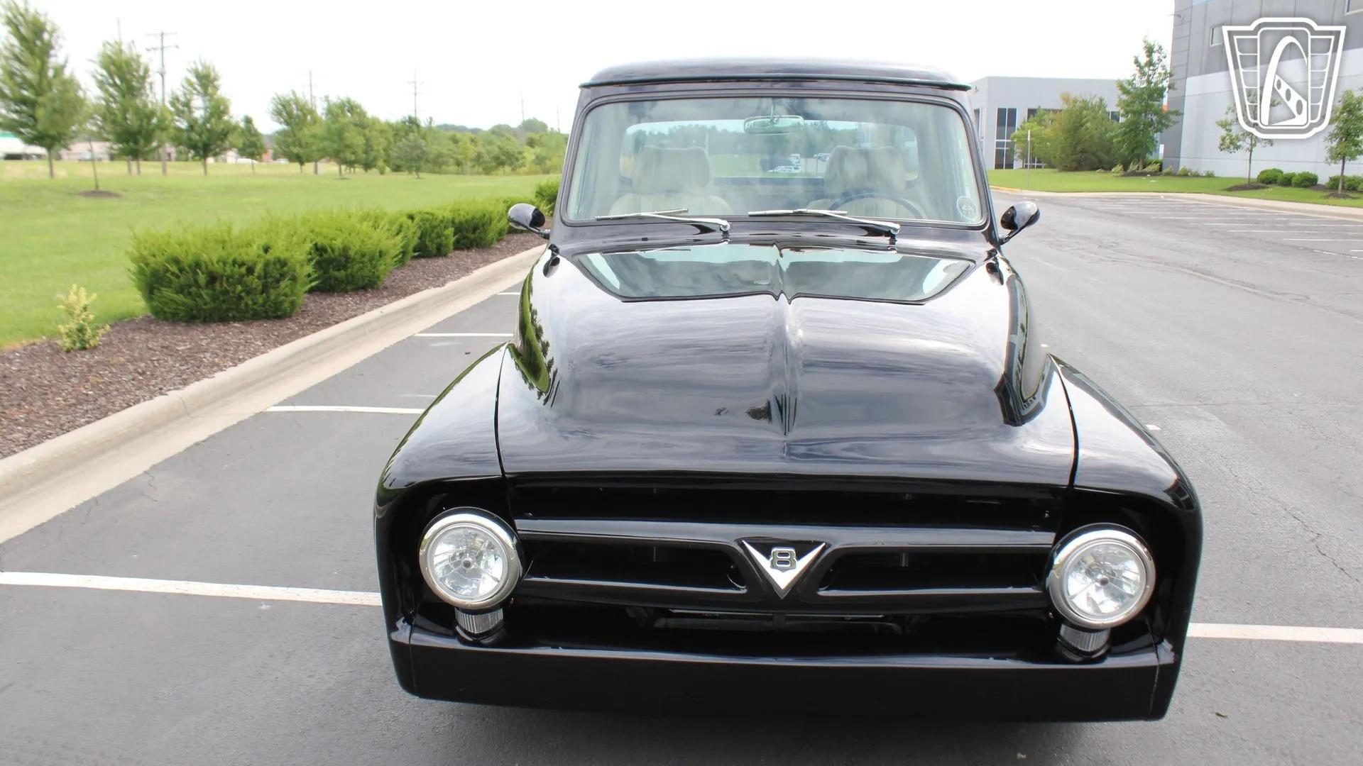 1953 Ford F-100
