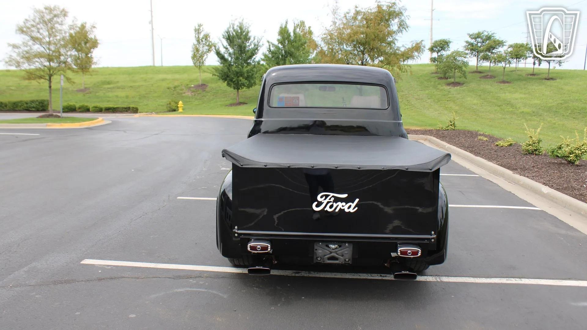 1953 Ford F-100
