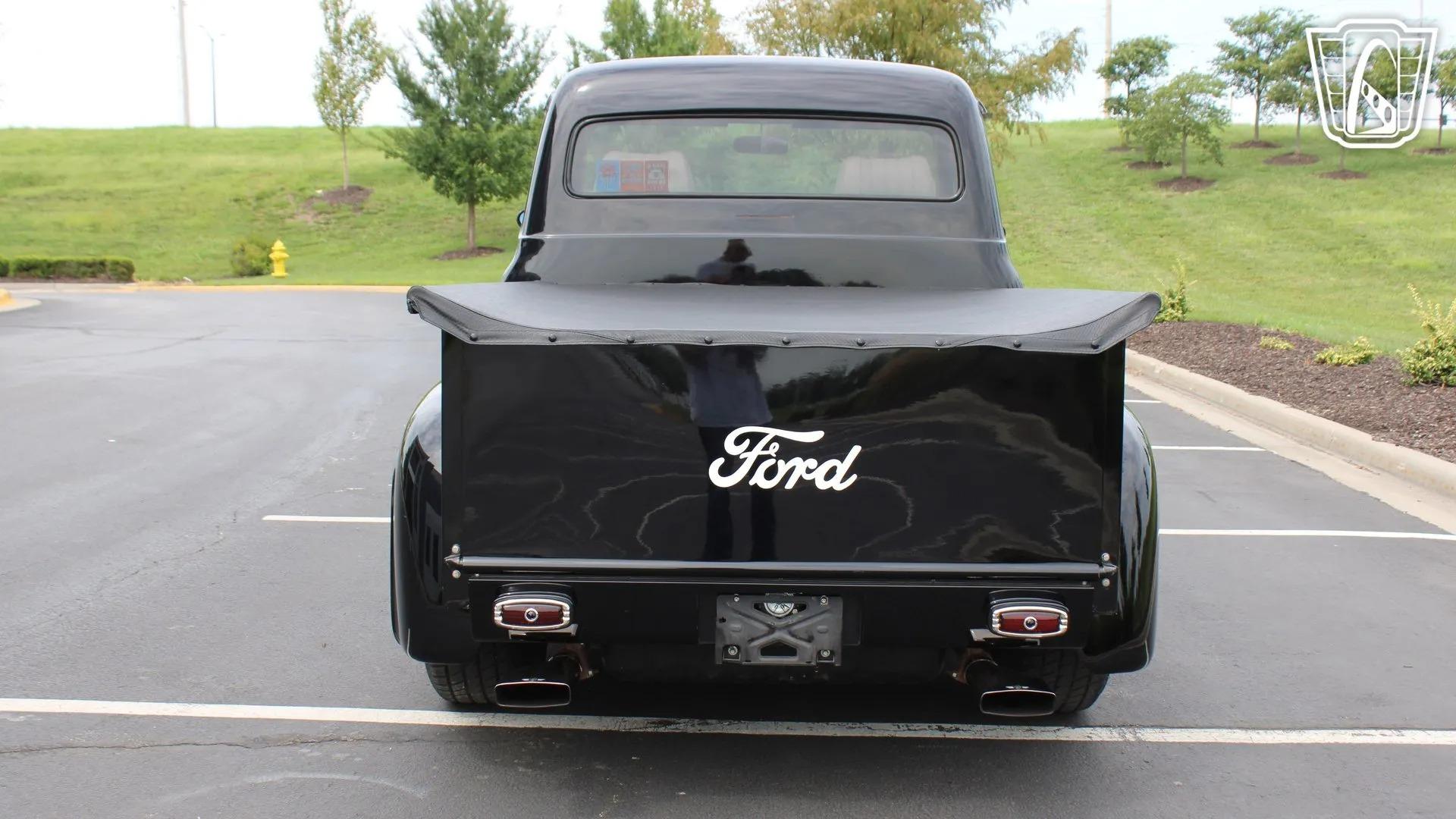 1953 Ford F-100