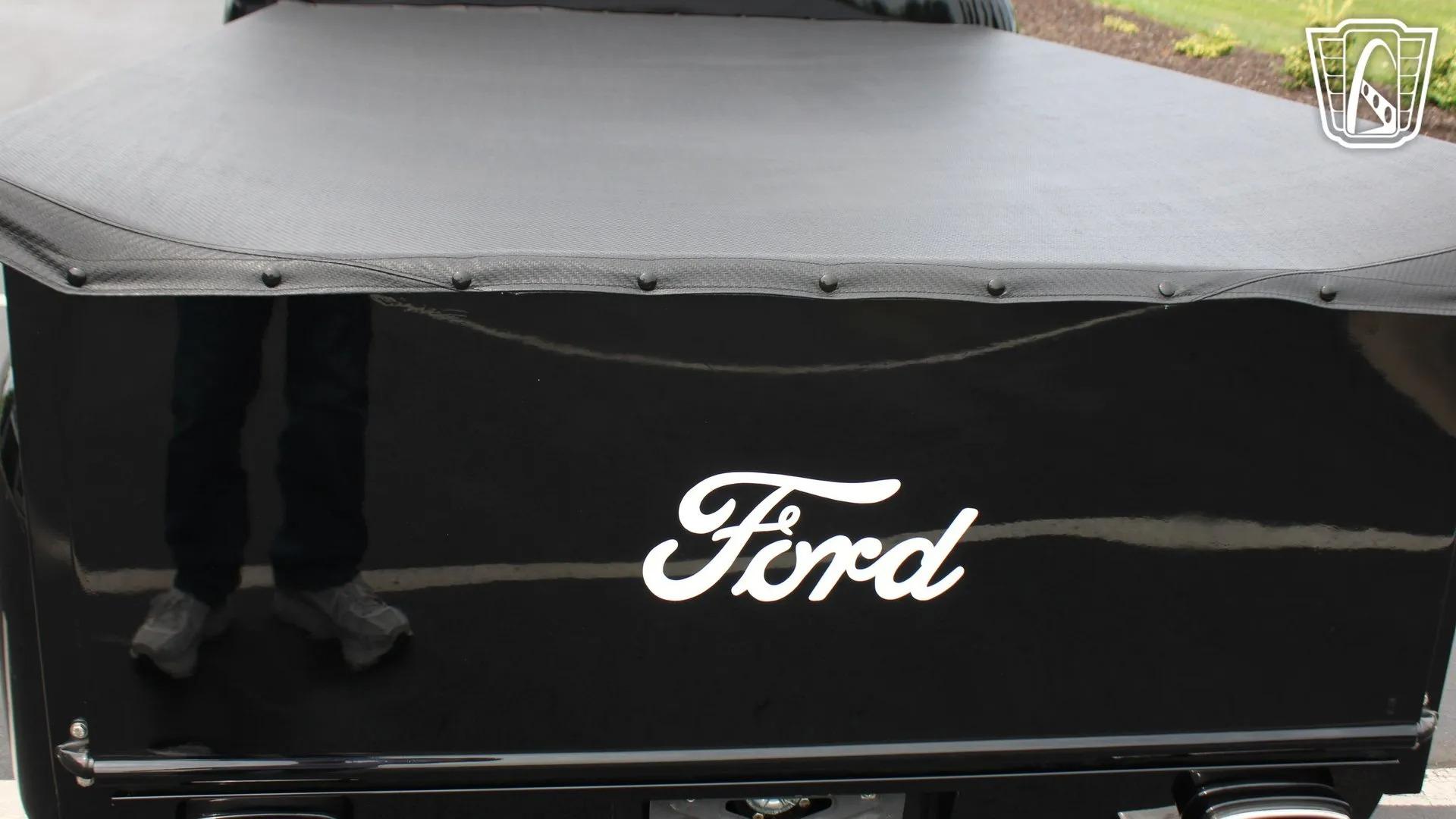 1953 Ford F-100