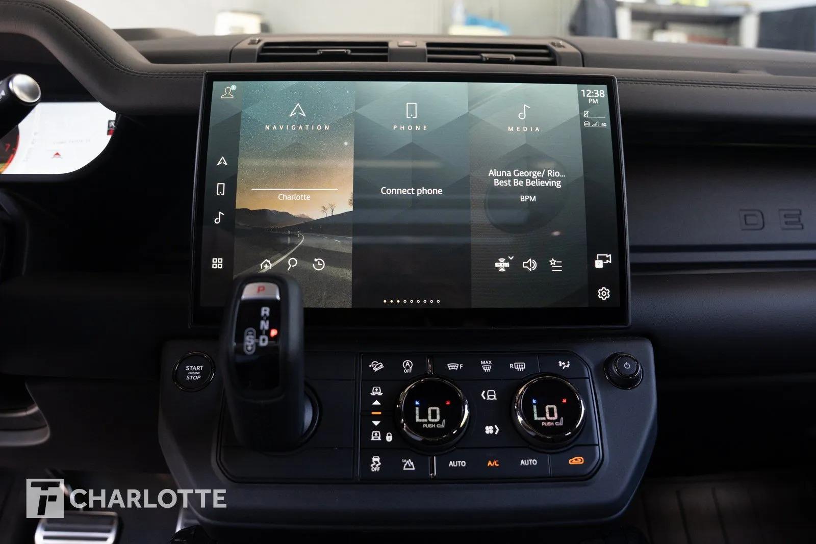2026 Land Rover Defender OCTA