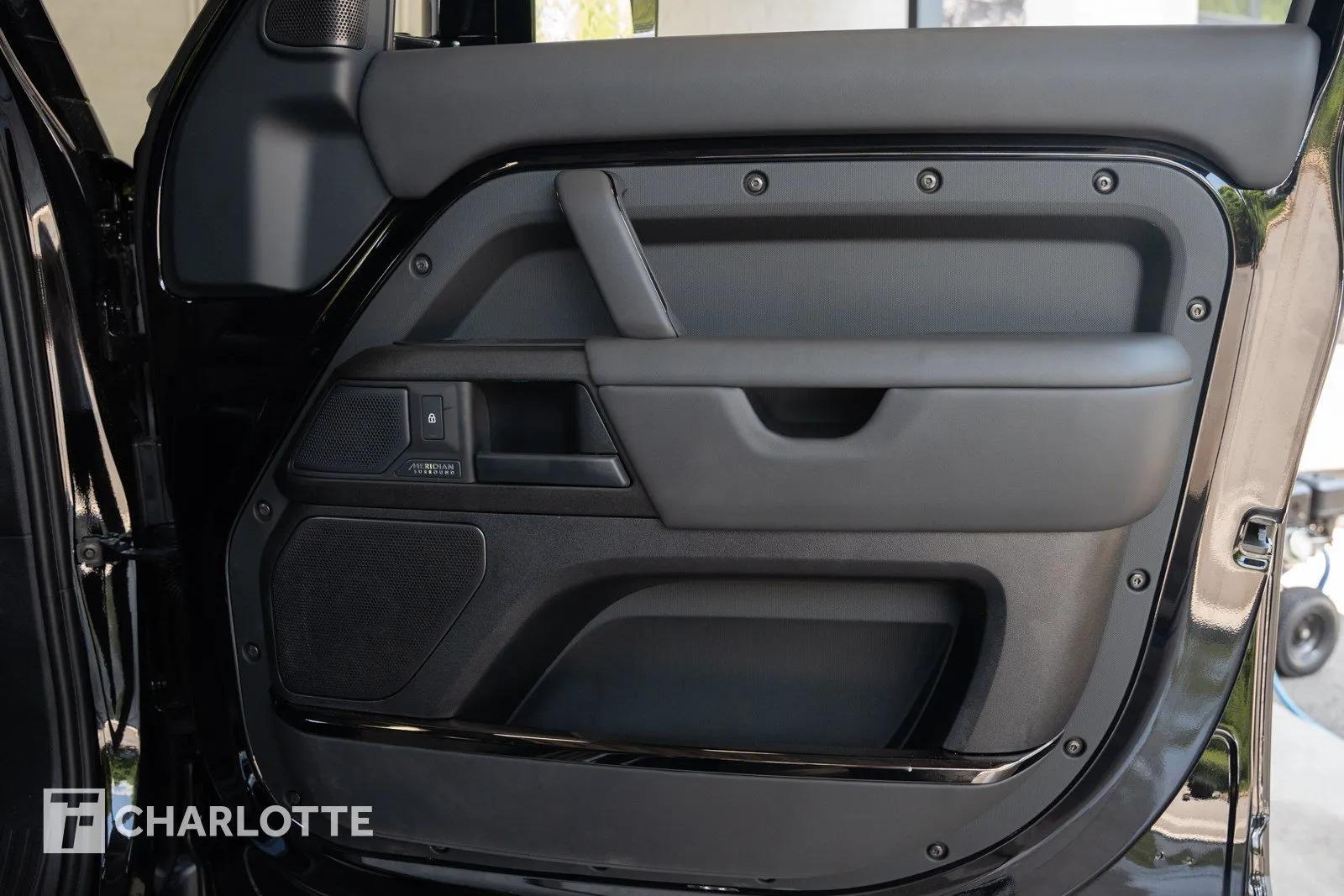 2026 Land Rover Defender OCTA