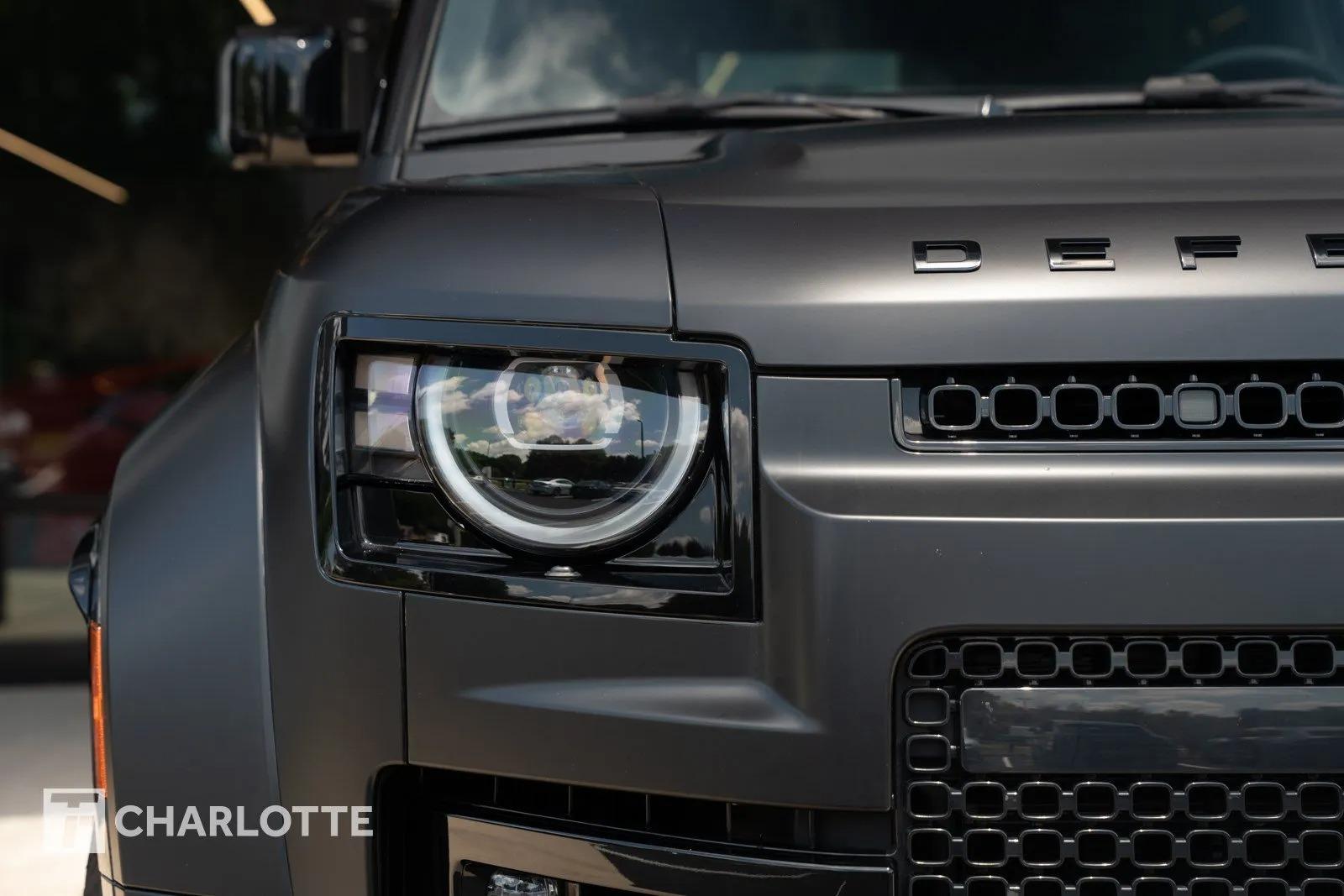 2026 Land Rover Defender OCTA - 3