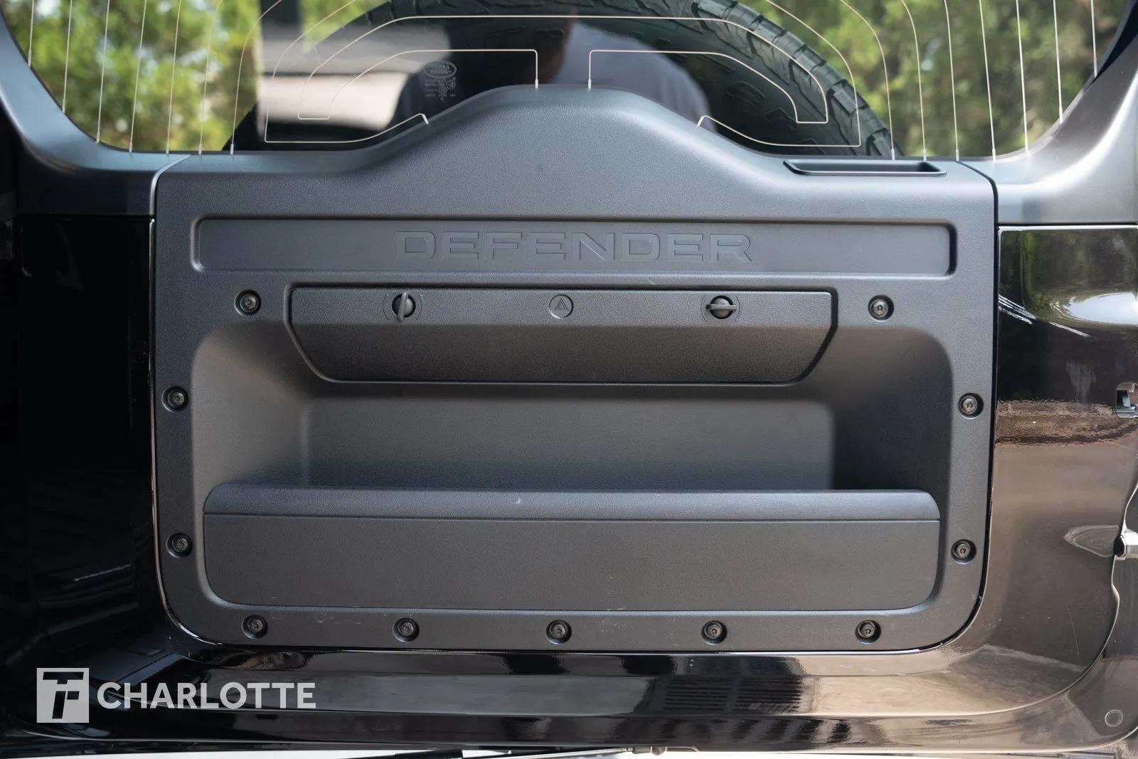 2026 Land Rover Defender OCTA