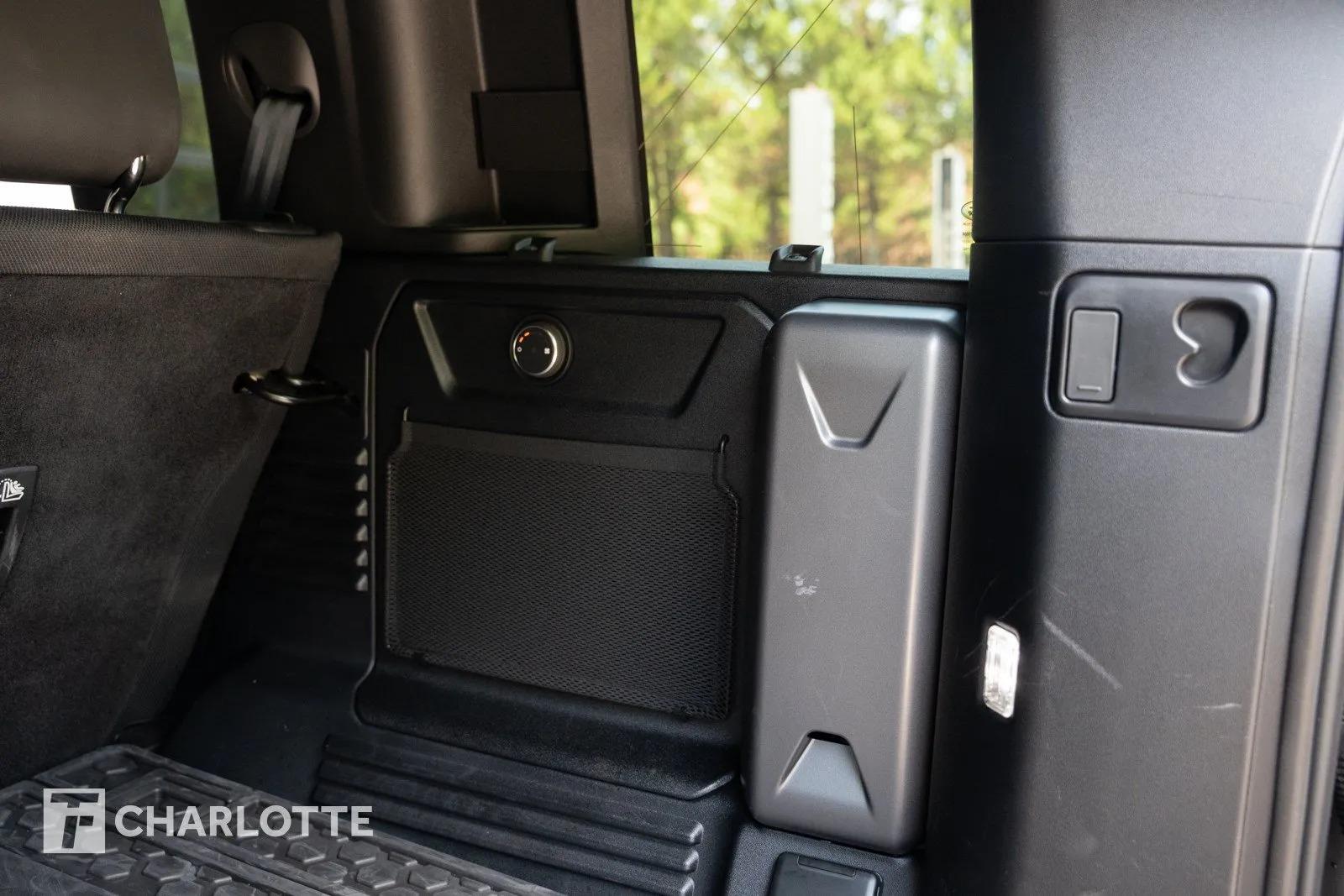 2026 Land Rover Defender OCTA
