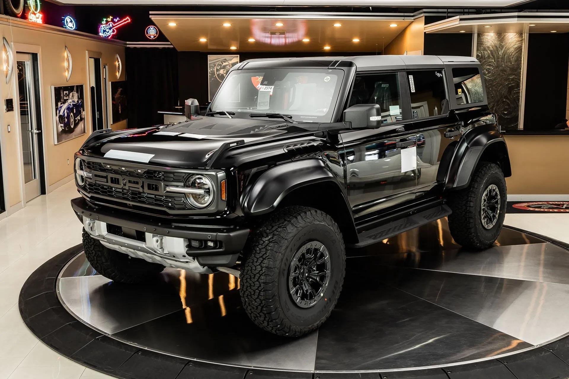 2023 Ford Bronco Raptor - 2