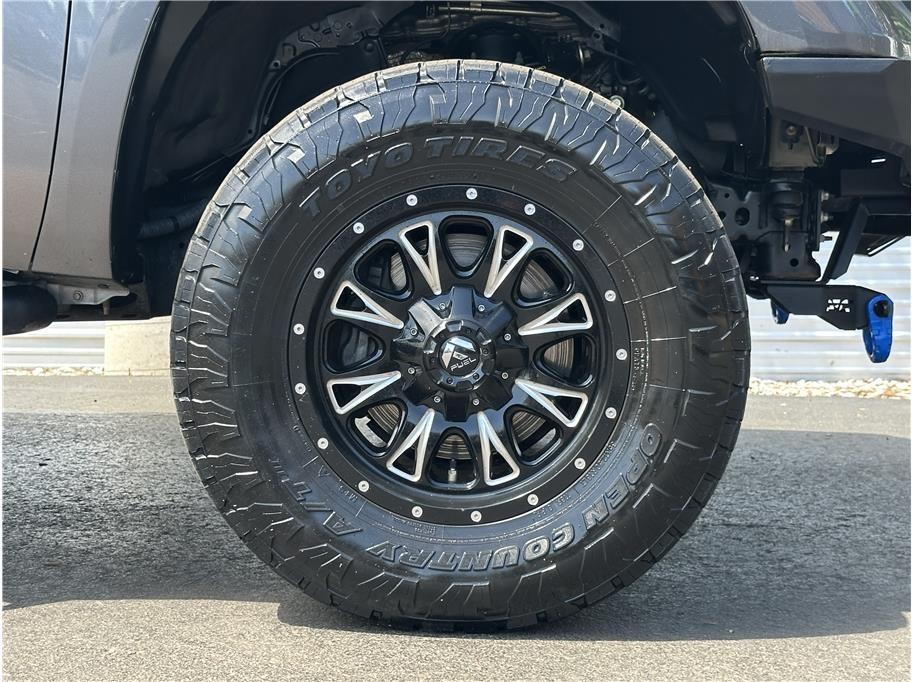 2016 Toyota Tundra CrewMax SR5