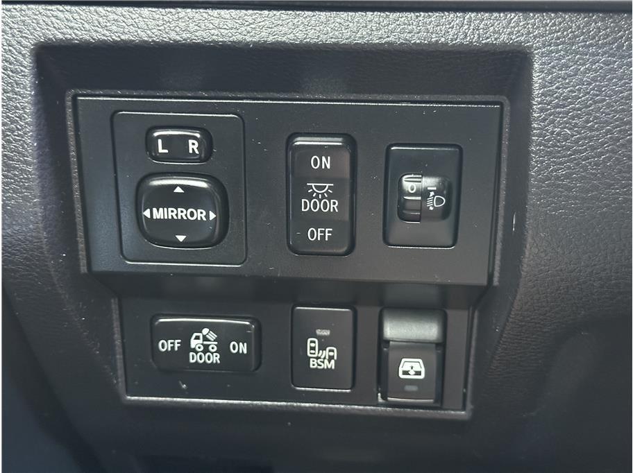 2016 Toyota Tundra CrewMax SR5