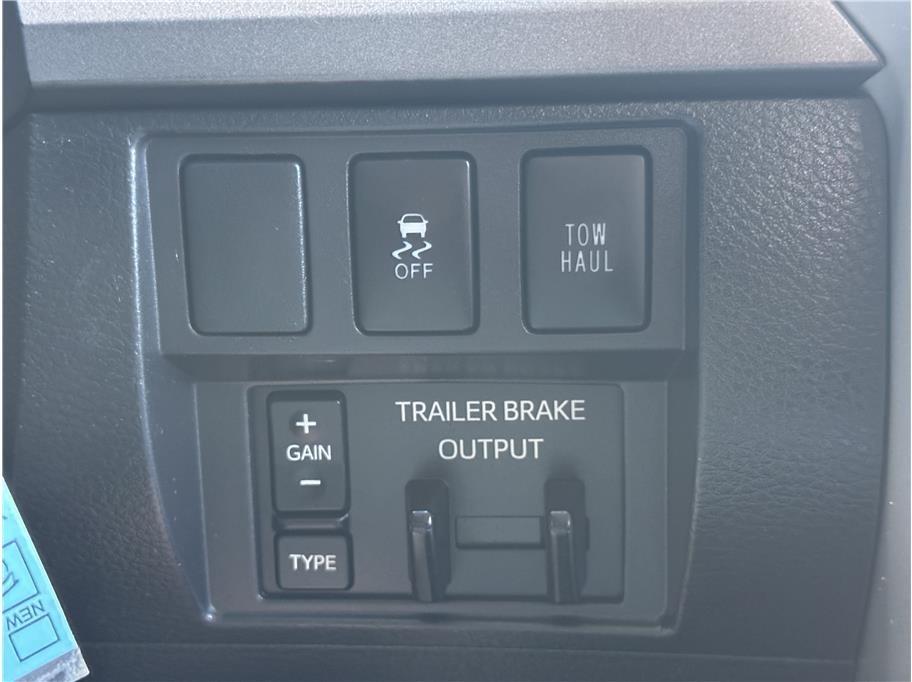 2016 Toyota Tundra CrewMax SR5