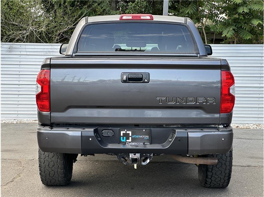 2016 Toyota Tundra CrewMax SR5 - 4