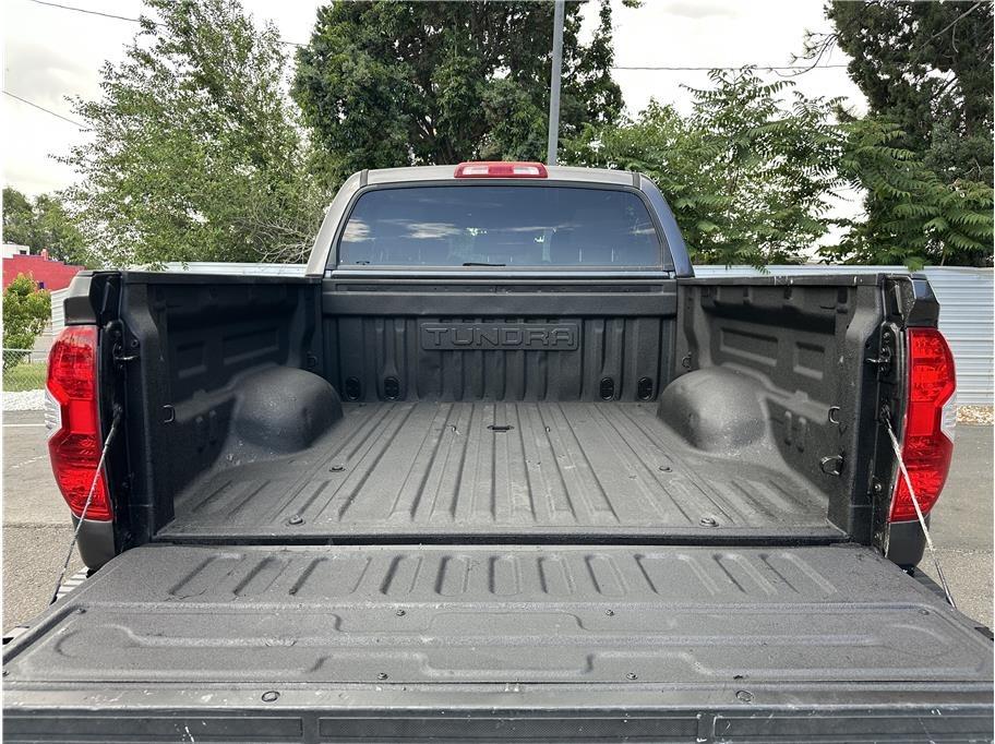 2016 Toyota Tundra CrewMax SR5