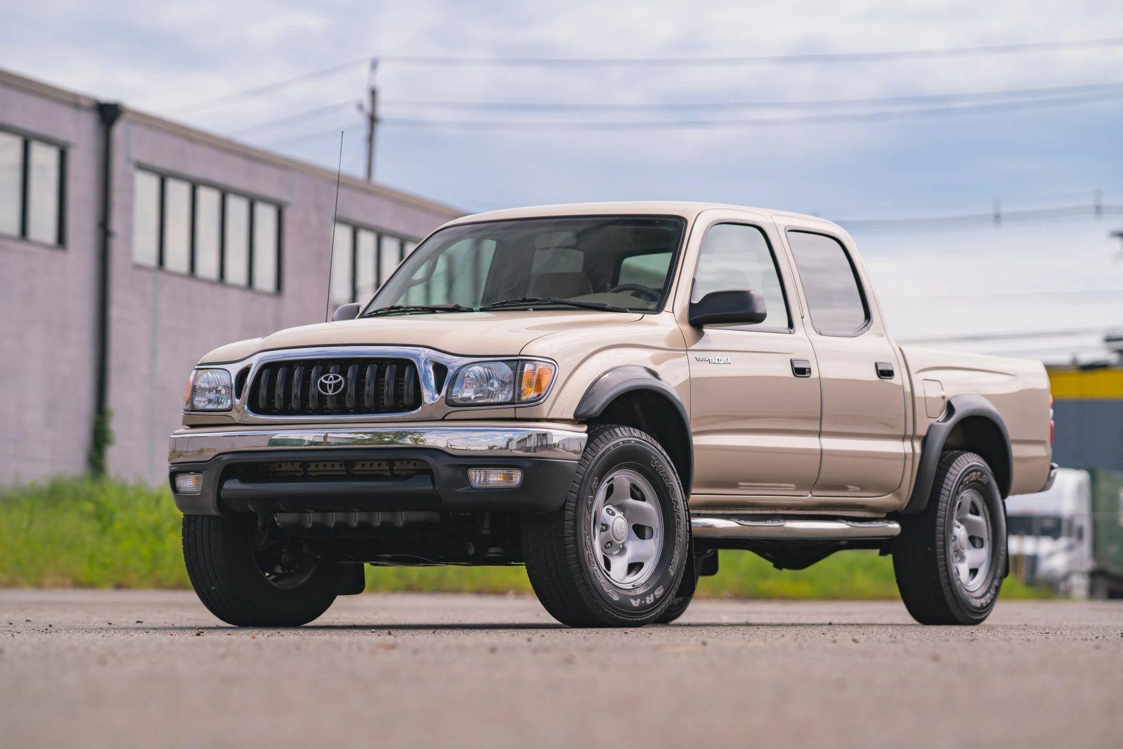 43k-Mile 2004 Toyota Tacoma Double Cab SR5-1