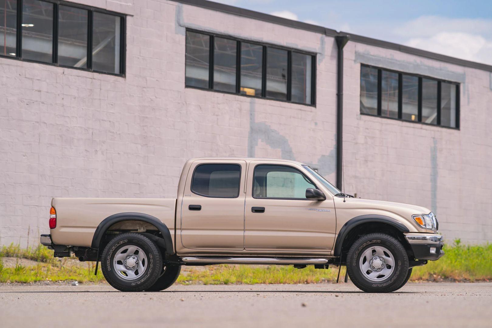 43k-Mile 2004 Toyota Tacoma Double Cab SR5