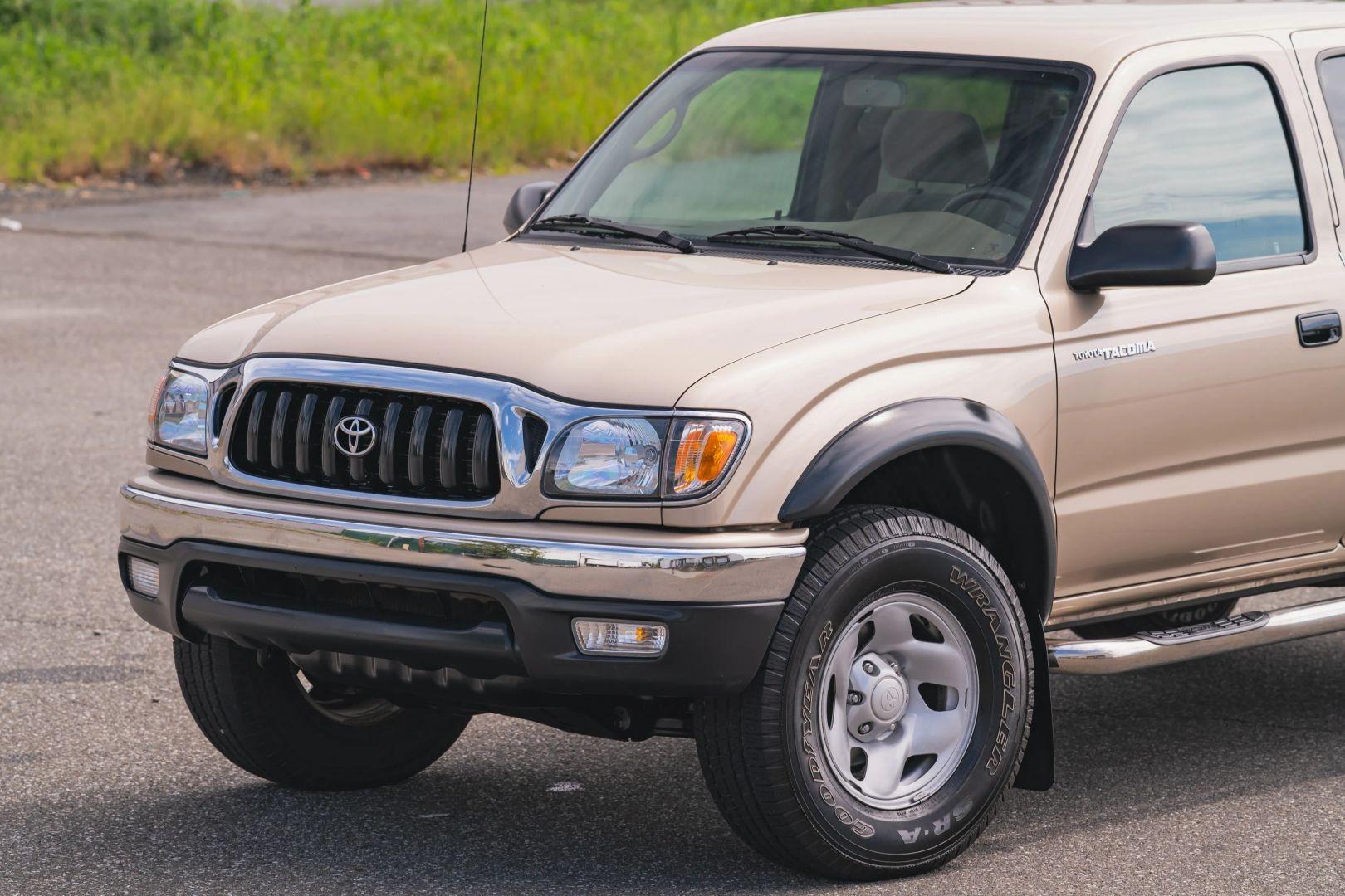43k-Mile 2004 Toyota Tacoma Double Cab SR5