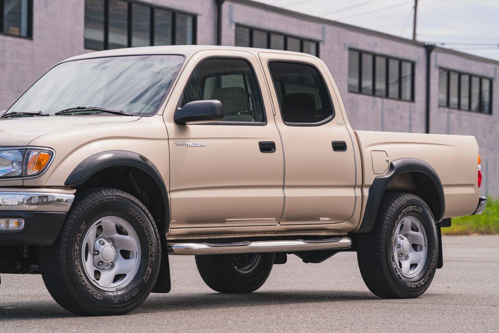 43k-Mile 2004 Toyota Tacoma Double Cab SR5